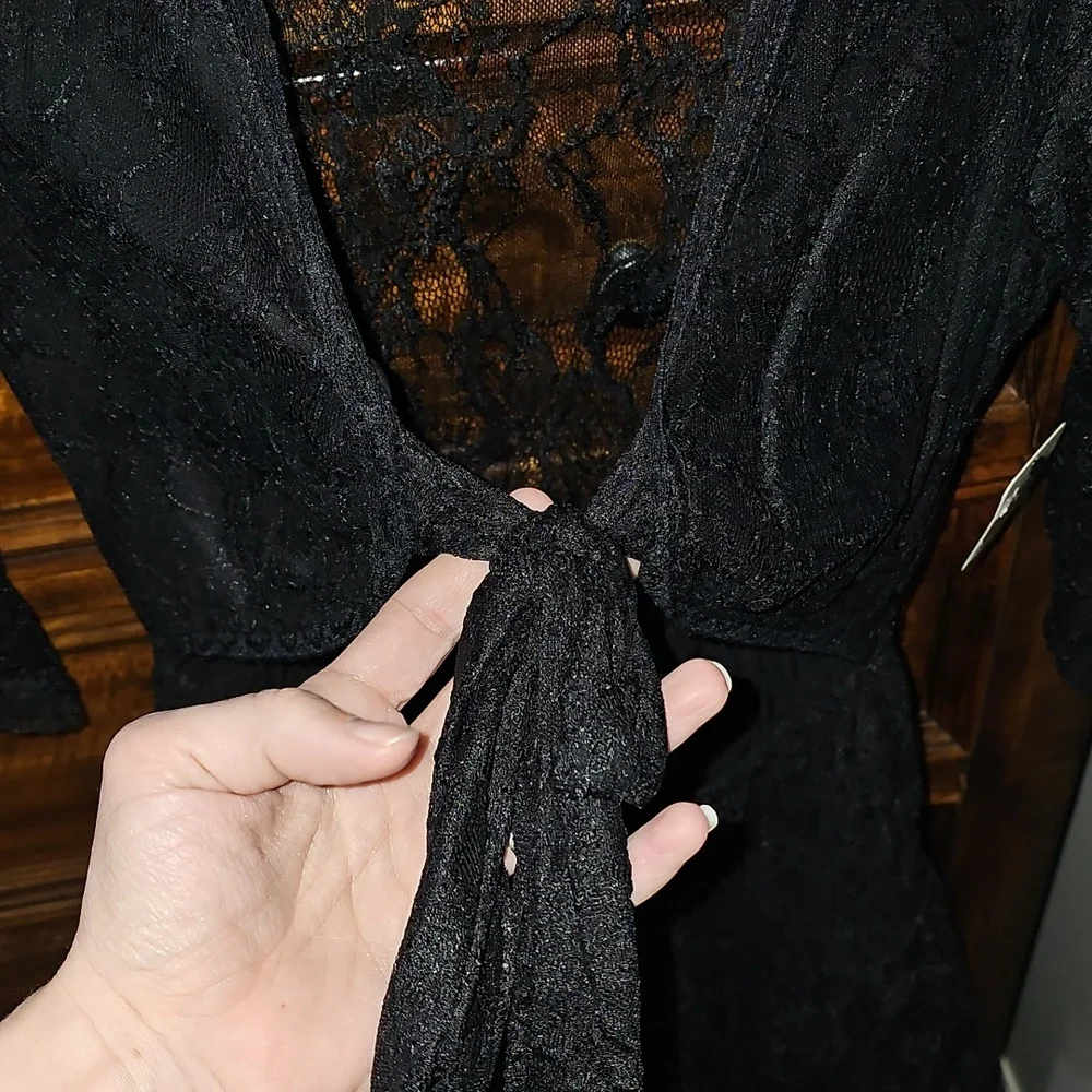 Free People Nwts Black Lace Dress! Sz Small. Stretchy Waist. Dont Miss Out!